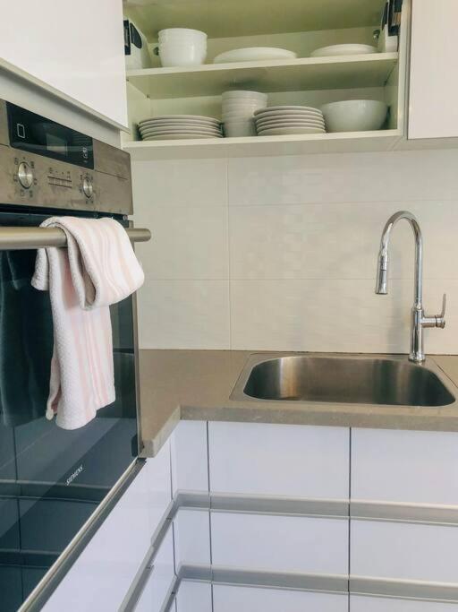 Royal Aparatment On The Sea , Blvd Nitza 34 Нетания Екстериор снимка