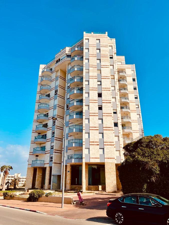 Royal Aparatment On The Sea , Blvd Nitza 34 Нетания Екстериор снимка