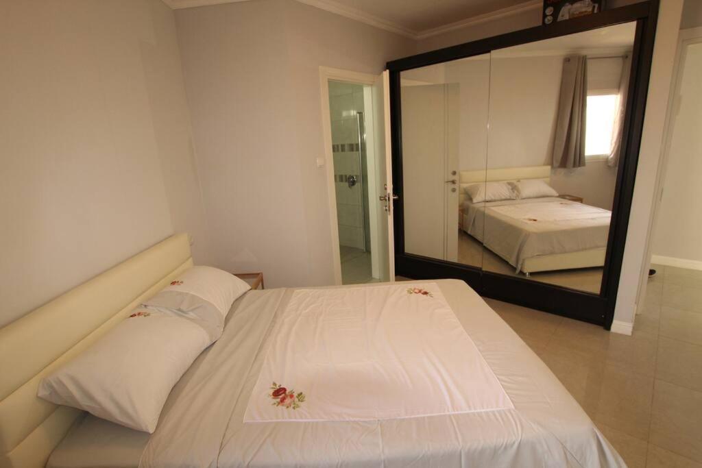 Royal Aparatment On The Sea , Blvd Nitza 34 Нетания Екстериор снимка