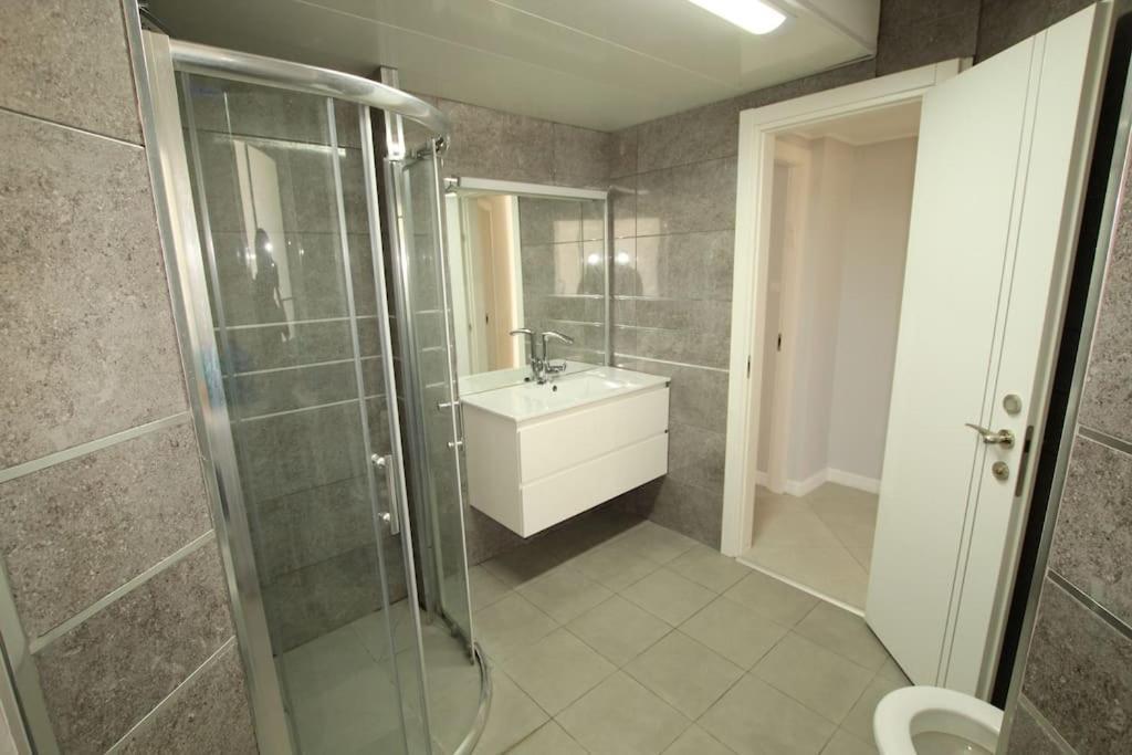 Royal Aparatment On The Sea , Blvd Nitza 34 Нетания Екстериор снимка