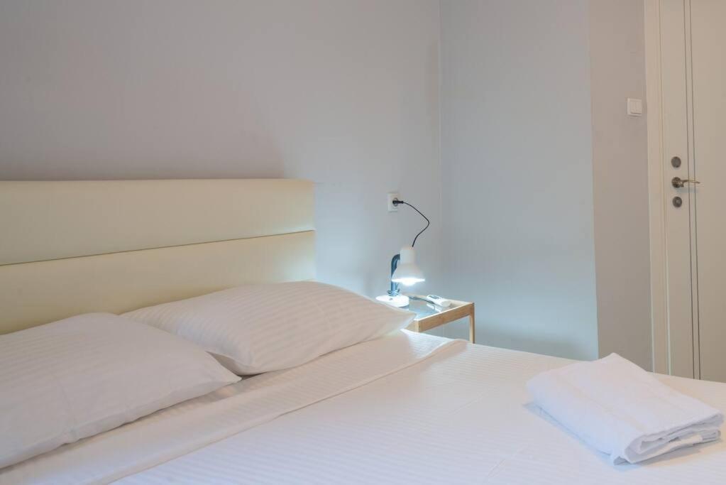 Royal Aparatment On The Sea , Blvd Nitza 34 Нетания Екстериор снимка
